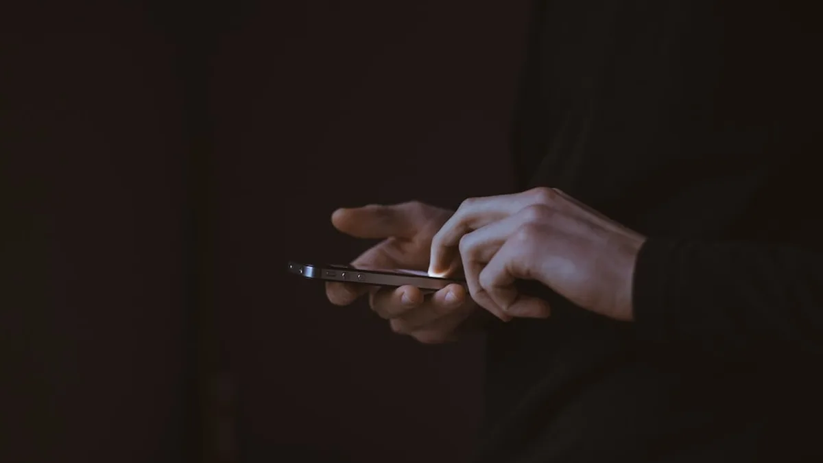 Phrase d'accroche Tinder : des exemples qui ouvrent une conversation